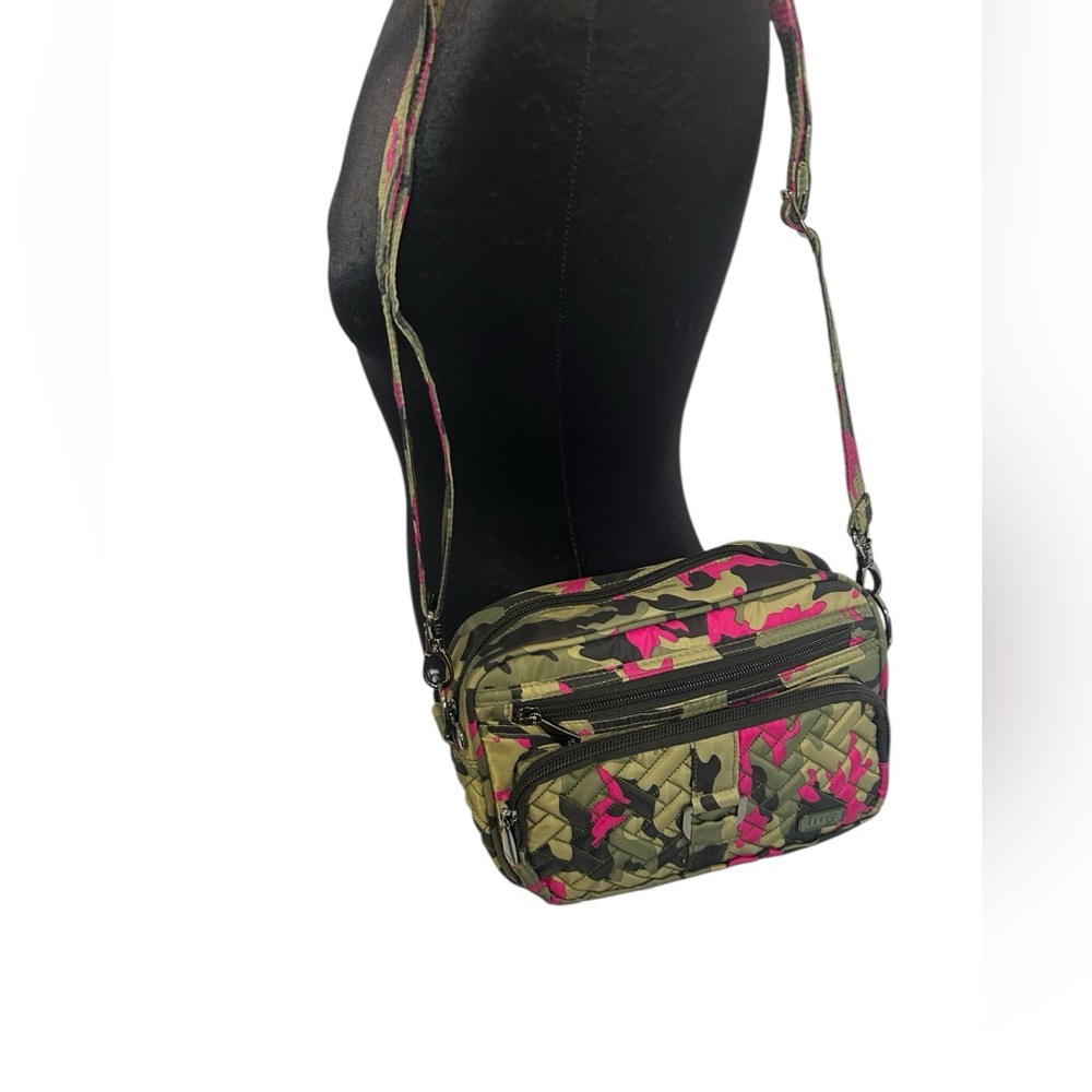 LUG Carousel Convertible Camo Green Pink Crossbody or to a Belt Bag Travel Purse - Picture 9 of 16